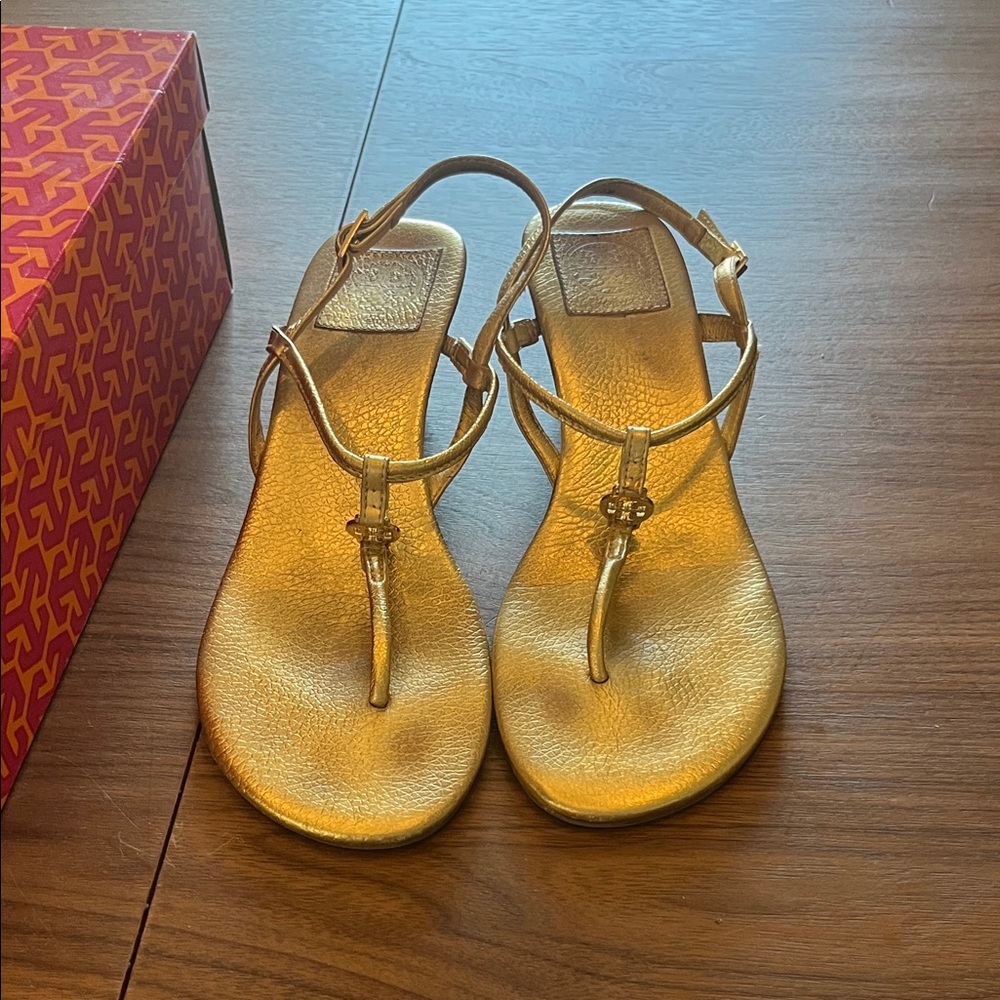 Tory Burch size 8 gold leather wedge sandal